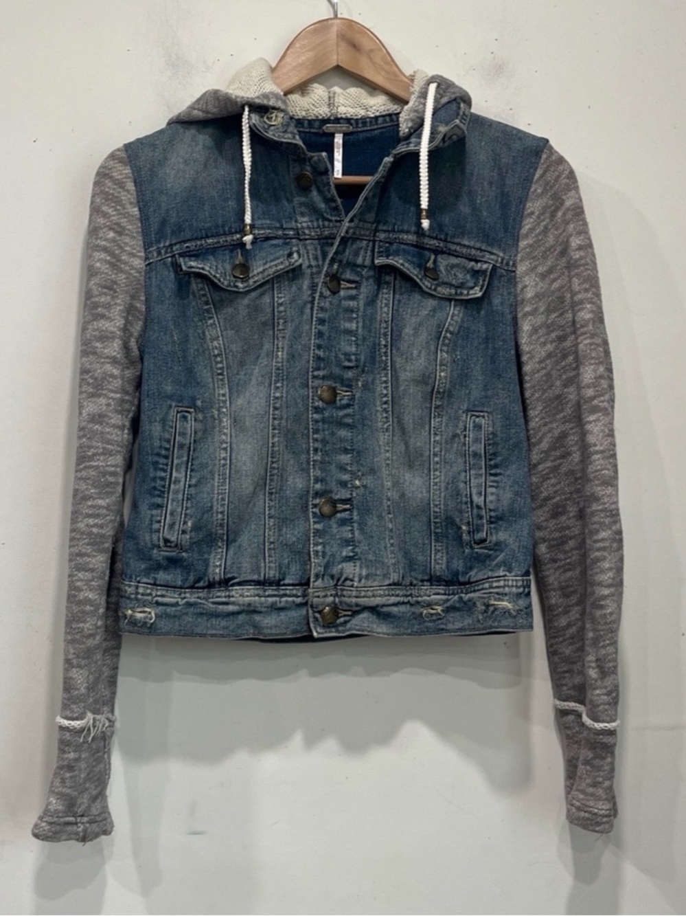 Free People Women’s Grey Sleeve knit Denim Hooded Jacket - Picture 3 of 4